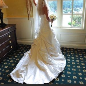 Ivory Strapless Wedding Dress